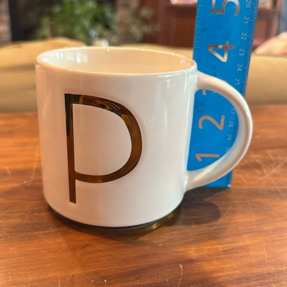 NWT Williams Sonoma Initial P Mug Gold Letter Trim Creamy White Coffee Tea NEW!